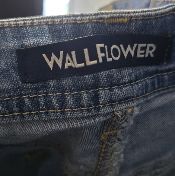 Wallflower Denim Stretch High Rise Shortalls Overalls Juniors Size Large - Picture 8 of 11